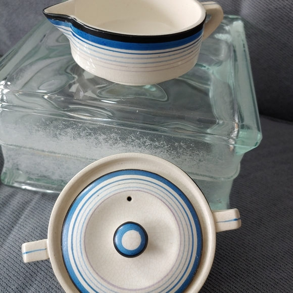 ***SOLD*** Retro Vintage Stacked Cream & Sugar (w/out Teapot) - Picture 2 of 8
